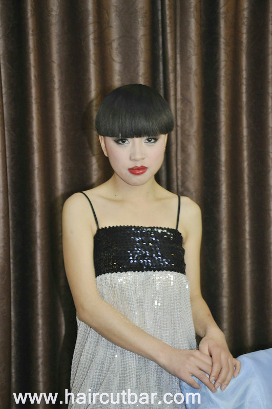 HB-BDV-041 - bowlcut and headshave with tear